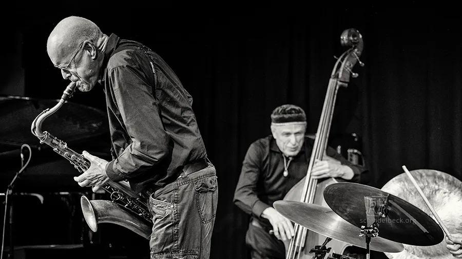 New Conference Call - Gebhard Ullmann, Joe Fonda, Uwe Oberg, Dieter Ulrich - Konzert bei art.ist Wiesbaden 251119 - Foto: Frank Schindelbeck Jazzfotografie