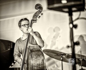 Photo: Arne Huber, bass