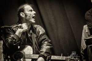 Malcom Holcombe - Photo by Frank Schindelbeck