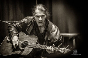 Malcom Holcombe - Photo by Frank Schindelbeck