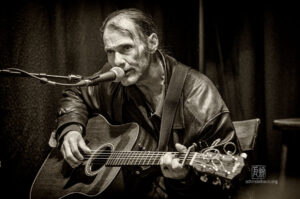 Malcom Holcombe - Photo by Frank Schindelbeck