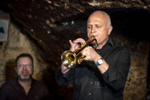 Cave 54 Session - Photo: Schindelbeck