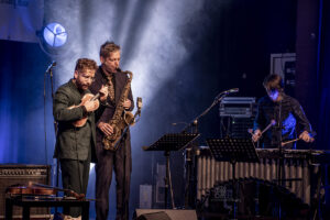 Erdmann, Ceccaldi, Hart - Photo: Schindelbeck