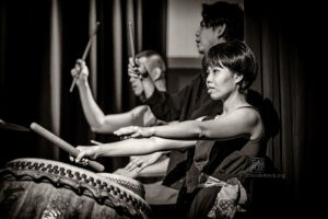 Angelika Niescier Trio mit John-Dennis Renken und Matthias Akeo Nowak, Orang Orang Drum Theatre - Photo: Frank Schindelbeck
