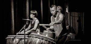 Angelika Niescier Trio mit John-Dennis Renken und Matthias Akeo Nowak, Orang Orang Drum Theatre - Photo: Frank Schindelbeck