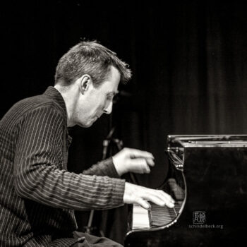 Alexander Hawkins Trio bei art.ist in Wiesbaden - Photo: Frank Schindelbeck Jazzfotografie