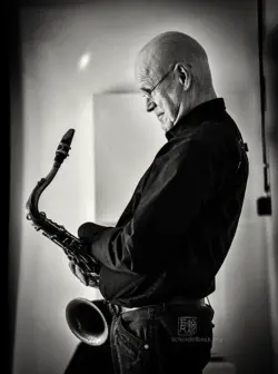 New Conference Call - Gebhard Ullmann, Joe Fonda, Uwe Oberg, Dieter Ulrich - Konzert bei art.ist Wiesbaden 251119 - Foto: Frank Schindelbeck Jazzfotografie